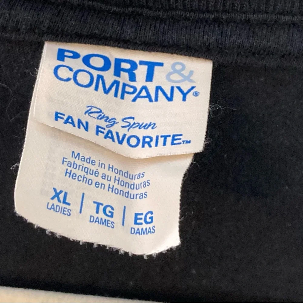 Black Graphic Tee with Mountain Design Women Size XL - Picture 4 of 5